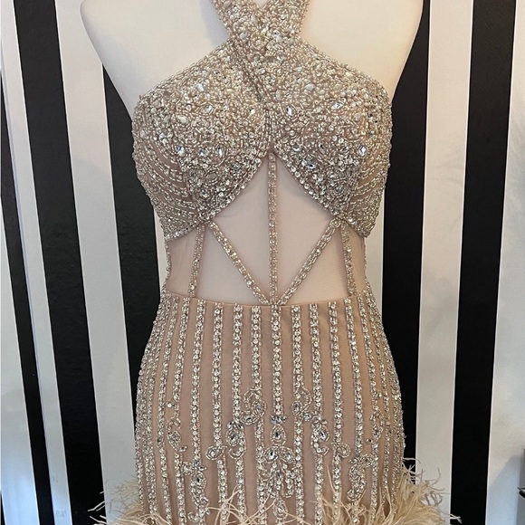 Brand new cocktail dress size 0-2 - Picture 5 of 7